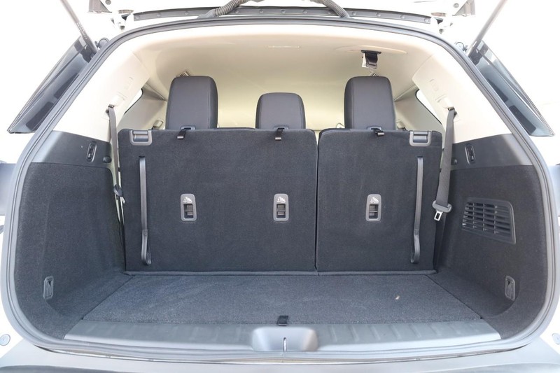 Nissan Pathfinder Vehicle Image 08