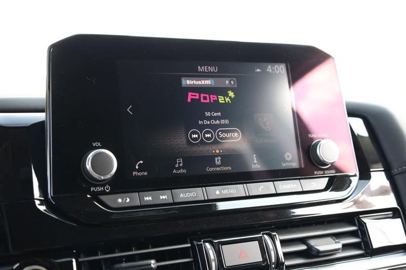 Nissan Pathfinder Vehicle Image 14