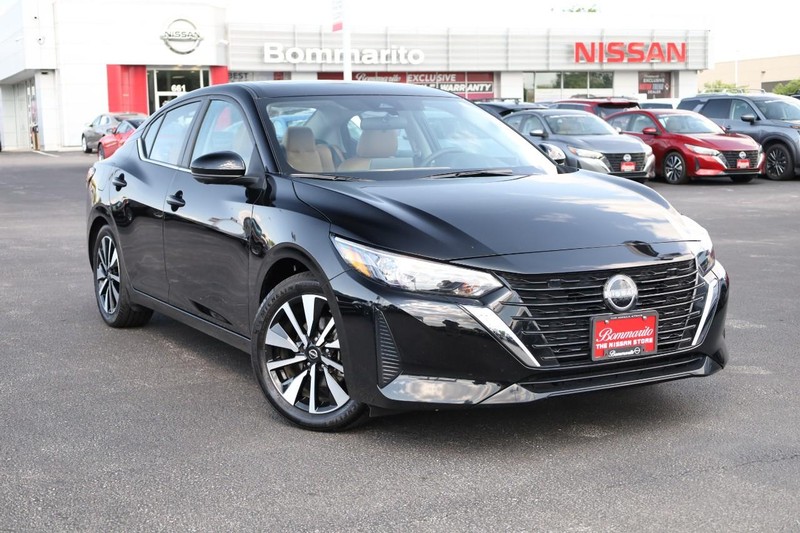 Nissan Sentra Vehicle Image 02