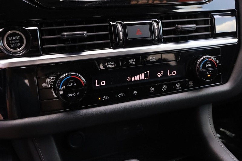 Nissan Pathfinder Vehicle Image 20