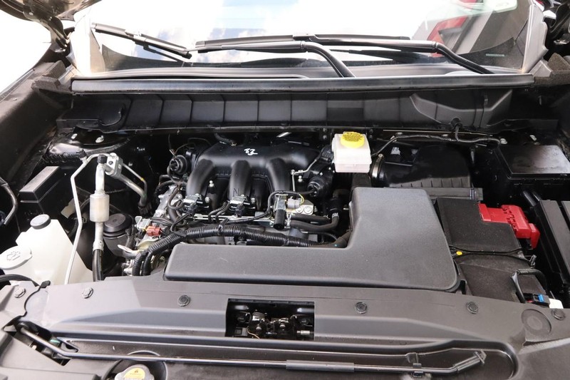 Nissan Pathfinder Vehicle Image 28