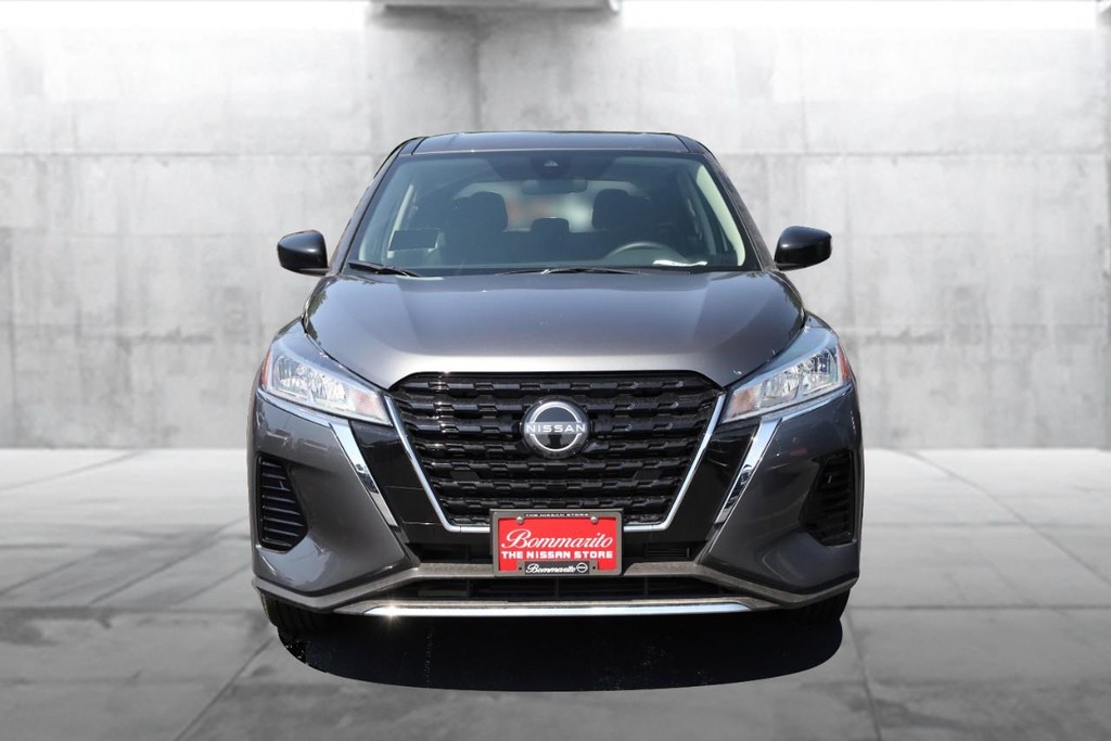 Nissan Kicks Play Vehicle Image 04