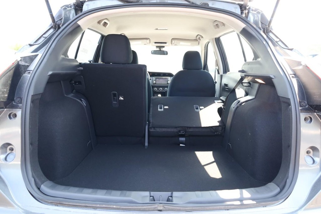 Nissan Kicks Play Vehicle Image 08