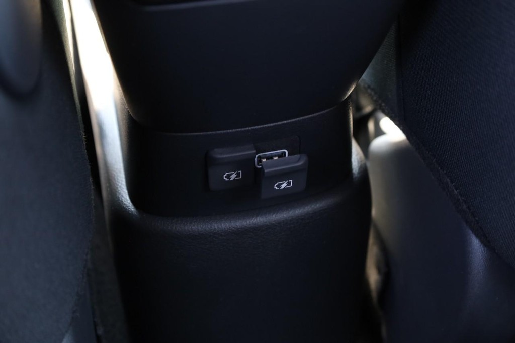 Nissan Kicks Play Vehicle Image 22