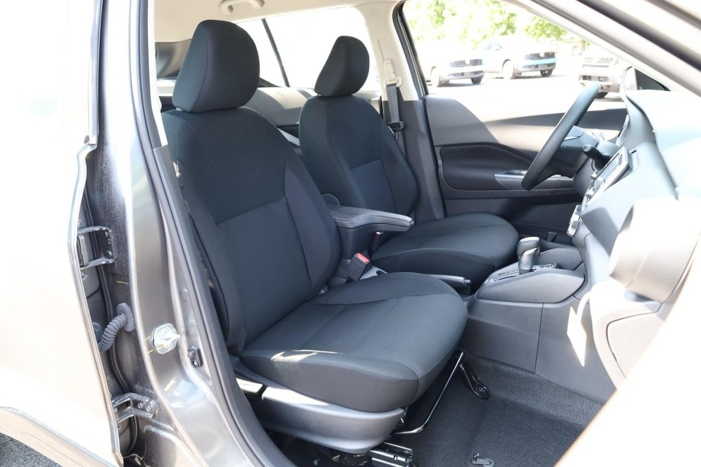 Nissan Kicks Play Vehicle Image 25