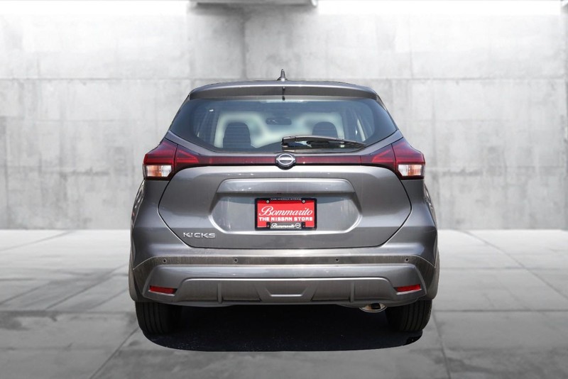 Nissan Kicks Play Vehicle Image 06