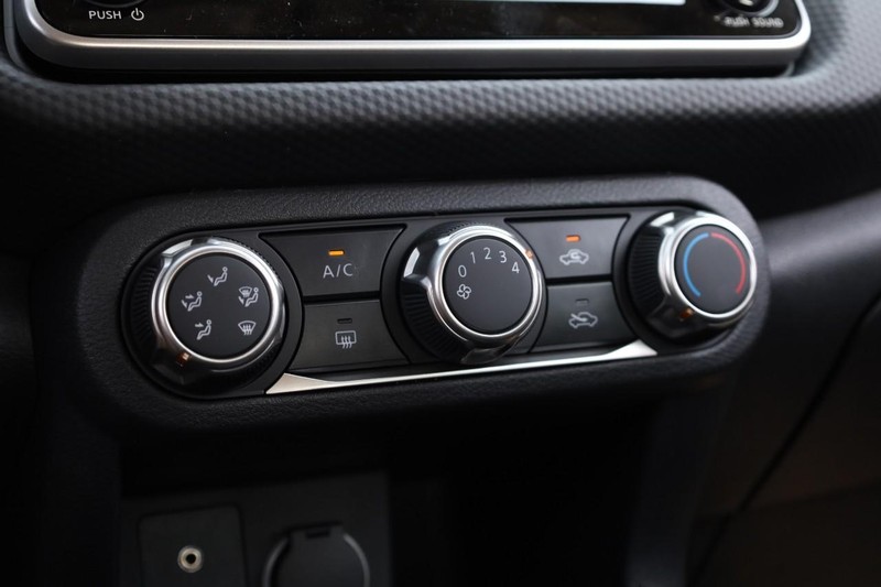 Nissan Kicks Play Vehicle Image 15