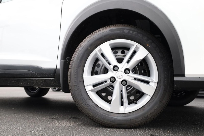 Nissan Kicks Play Vehicle Image 03