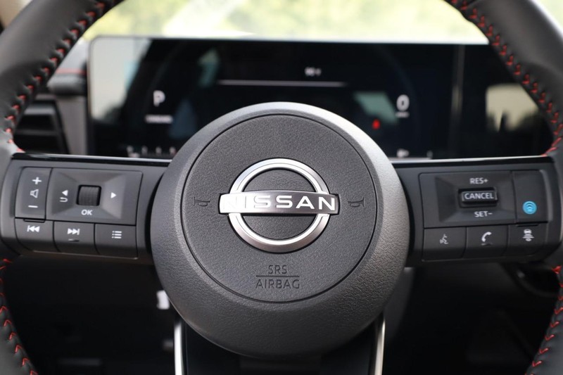 Nissan Kicks Vehicle Image 09