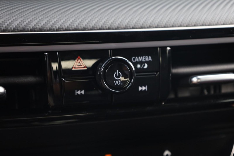 Nissan Kicks Vehicle Image 13