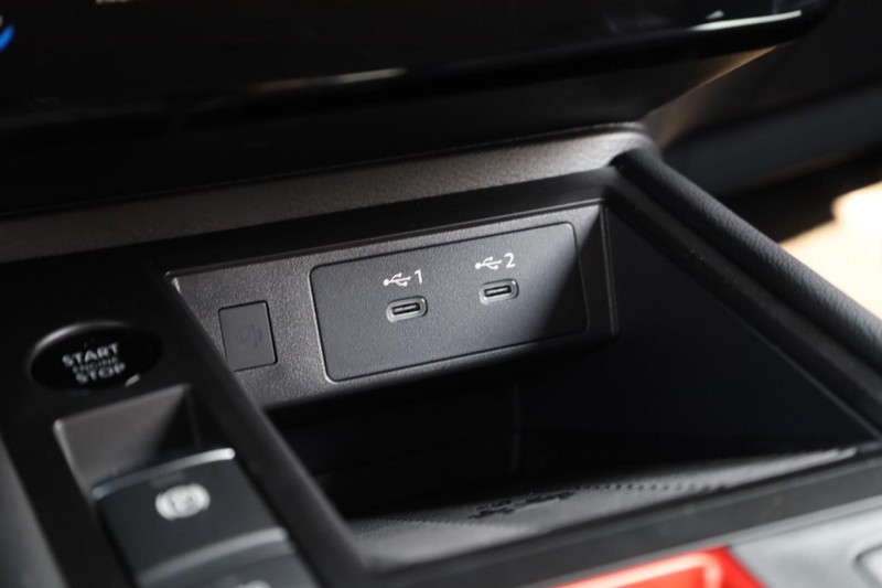Nissan Kicks Vehicle Image 15