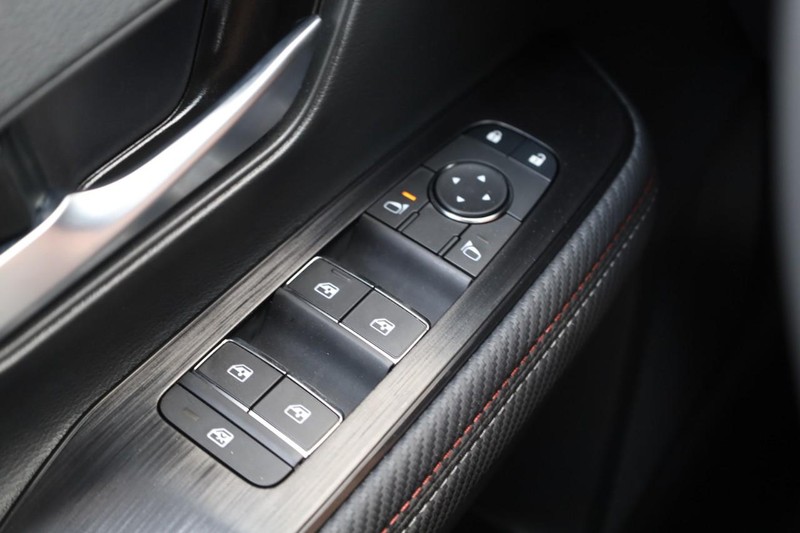 Nissan Kicks Vehicle Image 18