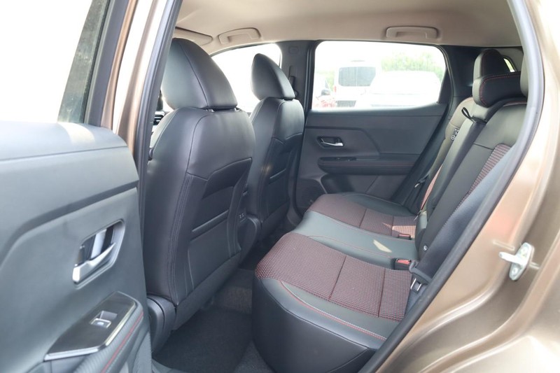 Nissan Kicks Vehicle Image 20