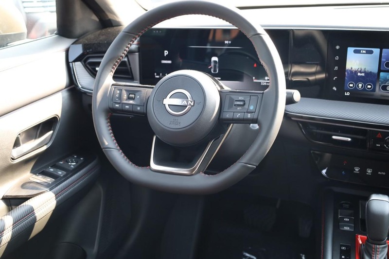 Nissan Kicks Vehicle Image 23