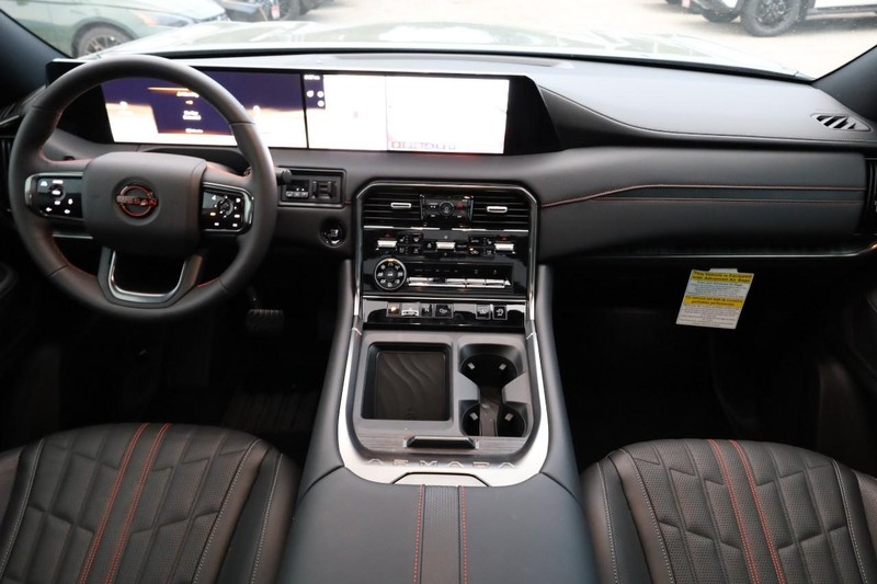 Nissan Armada Vehicle Full-screen Gallery Image 28