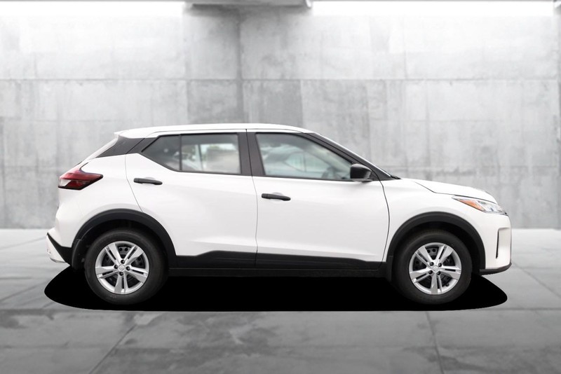 Nissan Kicks Play Vehicle Image 05