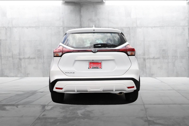 Nissan Kicks Play Vehicle Image 06