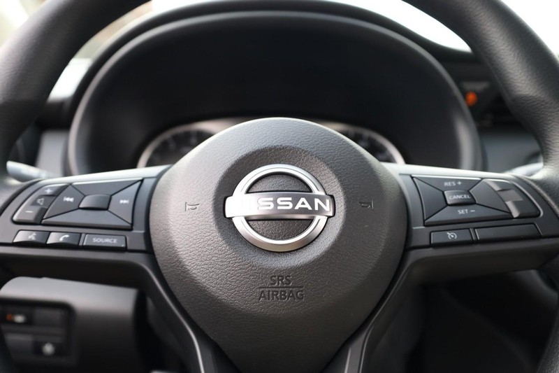 Nissan Kicks Play Vehicle Image 10