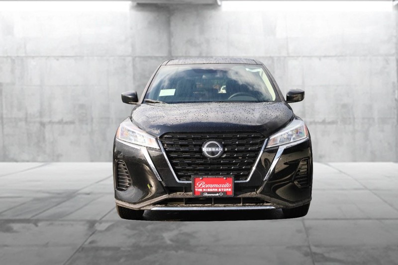 Nissan Kicks Play Vehicle Image 04
