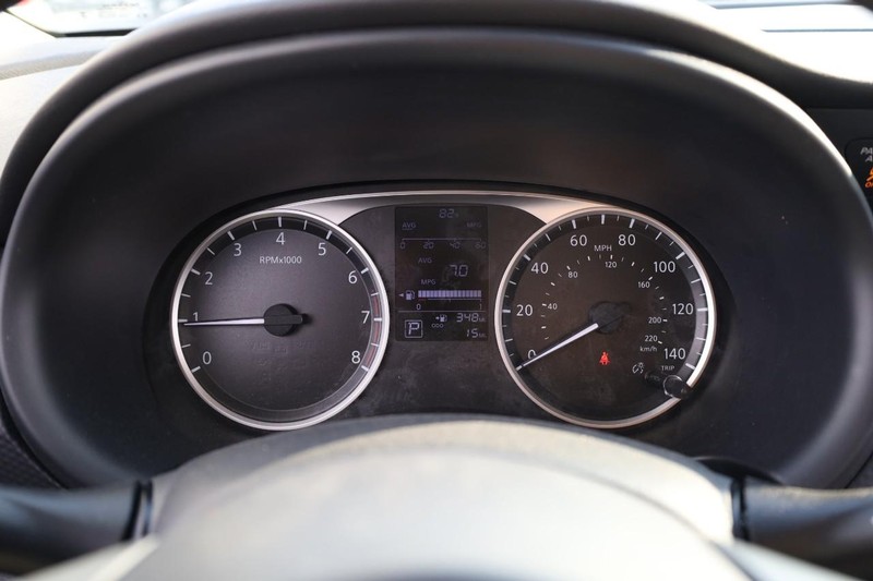 Nissan Kicks Play Vehicle Image 12