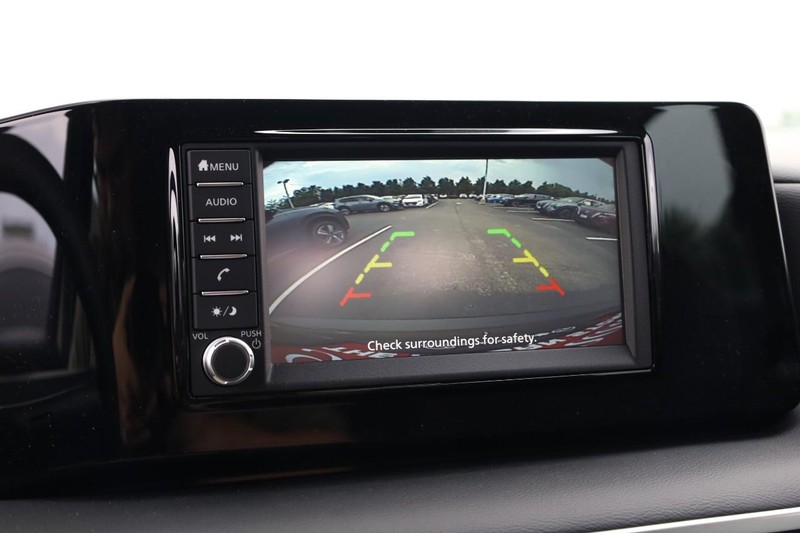 Nissan Kicks Vehicle Image 14