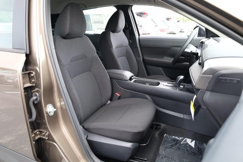 Nissan Kicks Vehicle Image 24