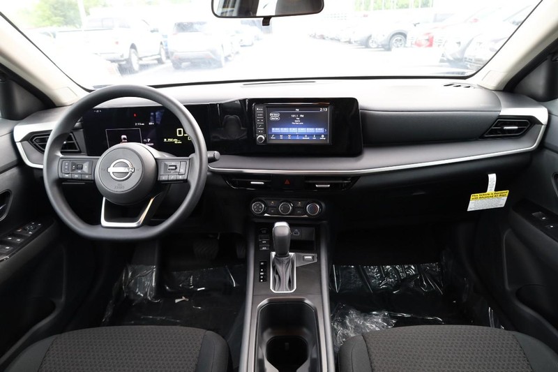Nissan Kicks Vehicle Image 26
