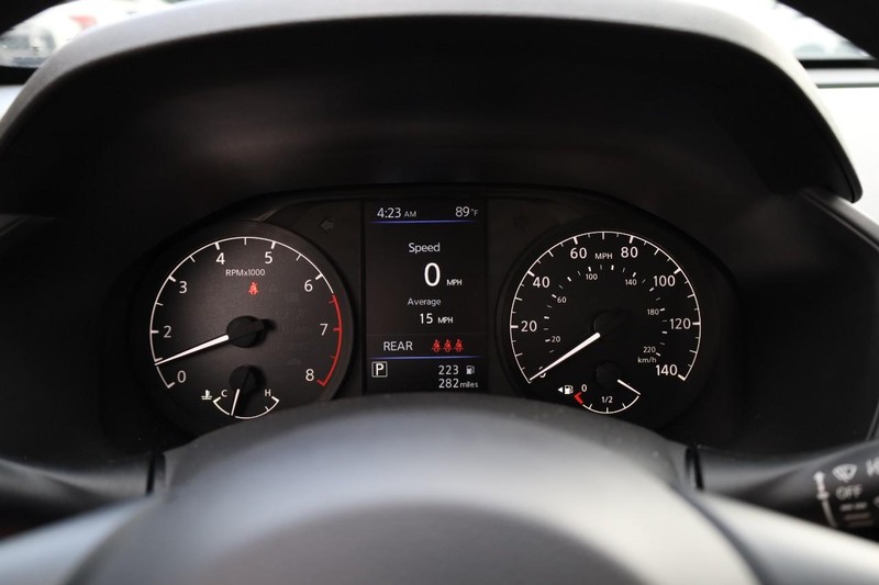 Nissan Altima Vehicle Image 10