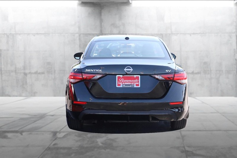 Nissan Sentra Vehicle Image 06