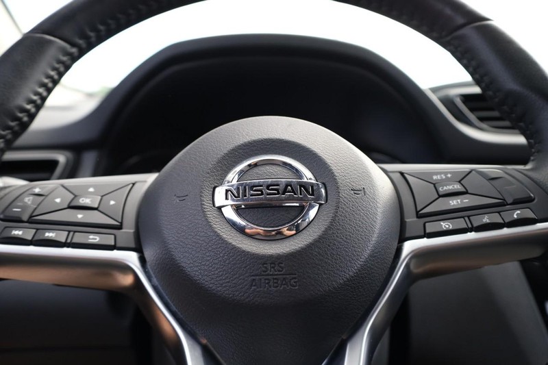 Nissan Rogue Sport Vehicle Image 09