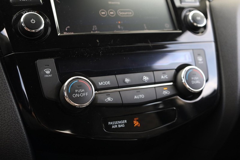 Nissan Rogue Sport Vehicle Image 14