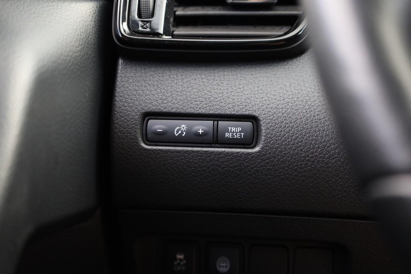 Nissan Rogue Sport Vehicle Image 20