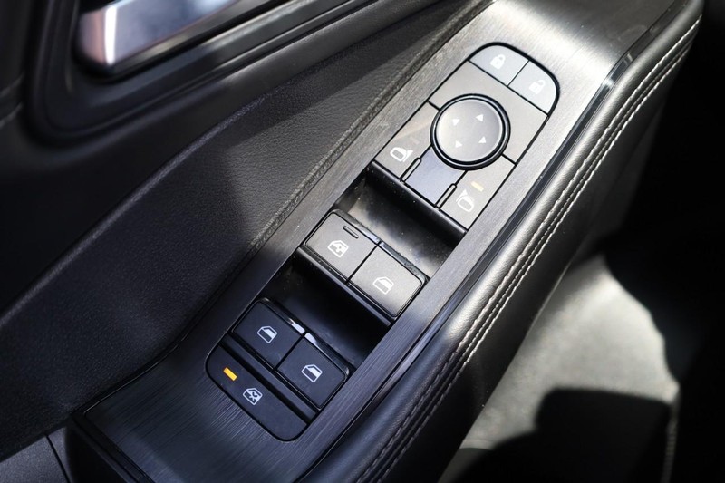 Nissan Rogue Vehicle Image 22