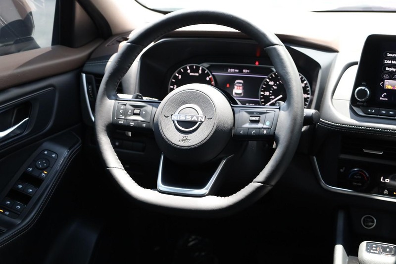 Nissan Rogue Vehicle Image 28