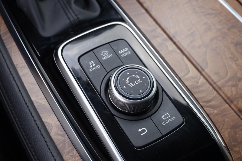 Nissan Armada Vehicle Image 18