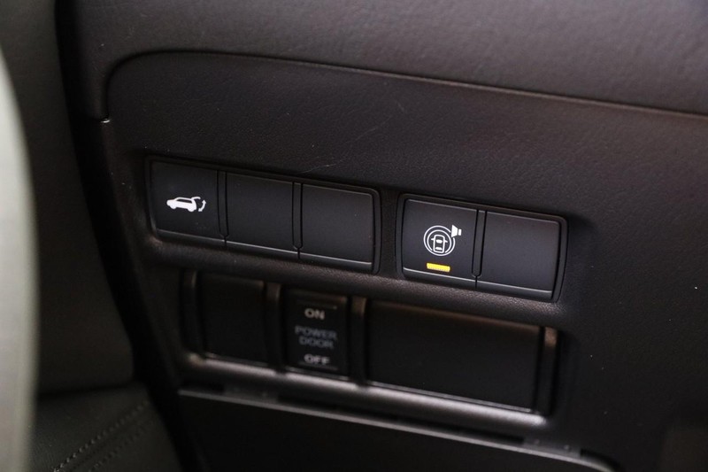 Nissan Armada Vehicle Image 20