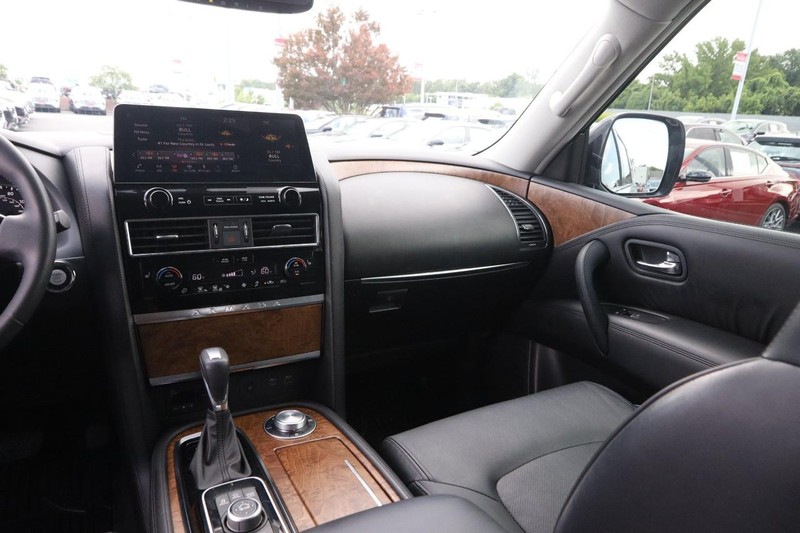 Nissan Armada Vehicle Image 25