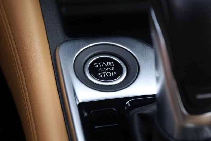 Nissan Sentra Vehicle Image 15