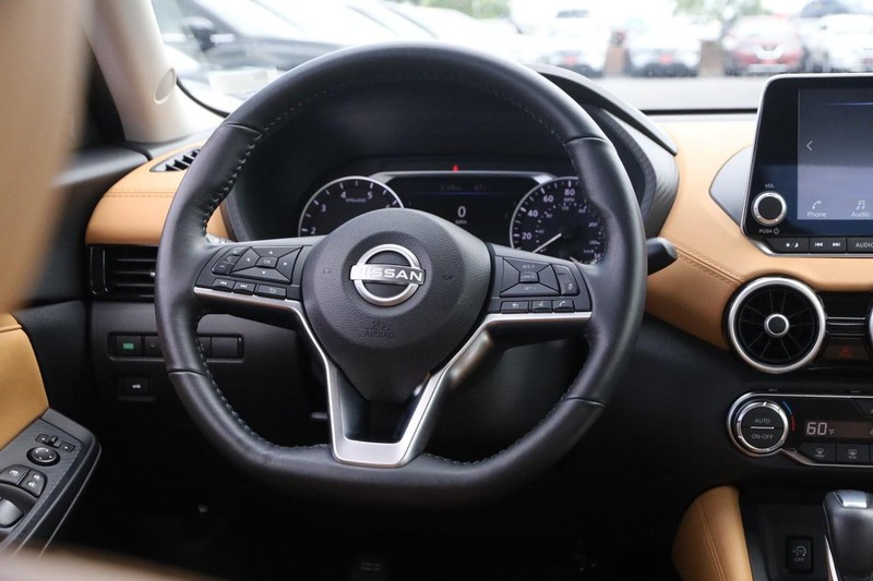 Nissan Sentra Vehicle Image 23