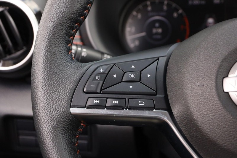 Nissan Kicks Vehicle Image 11