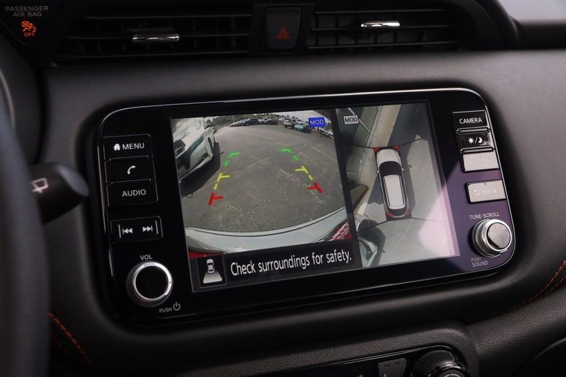 Nissan Kicks Vehicle Image 16