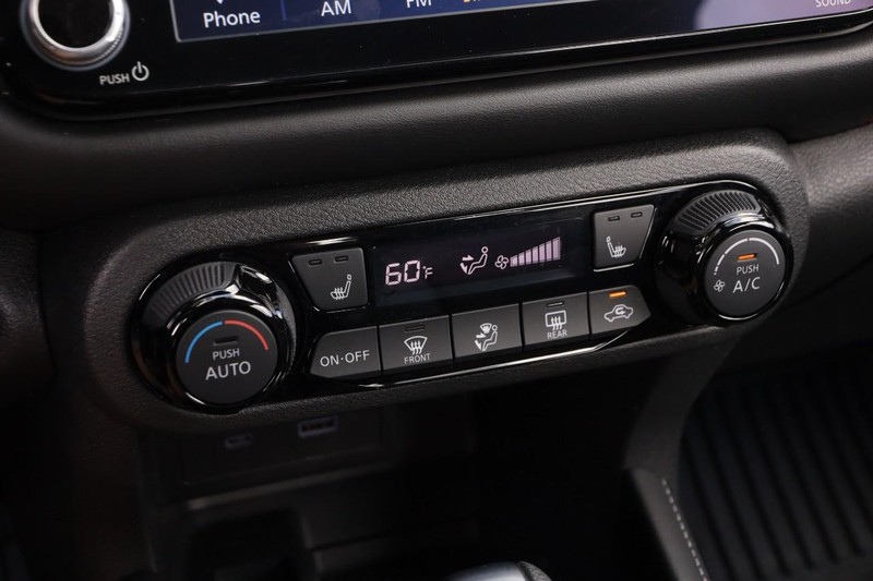 Nissan Kicks Vehicle Image 17