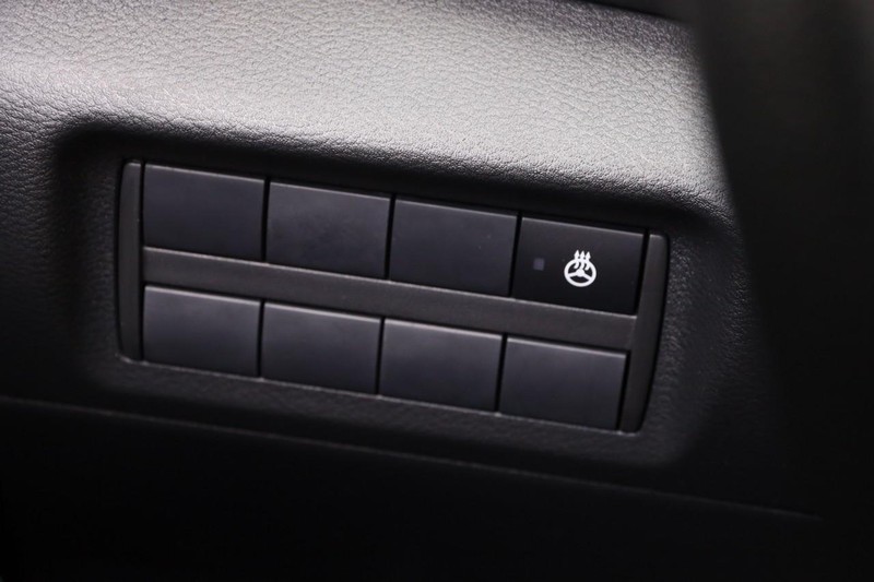 Nissan Kicks Vehicle Image 19