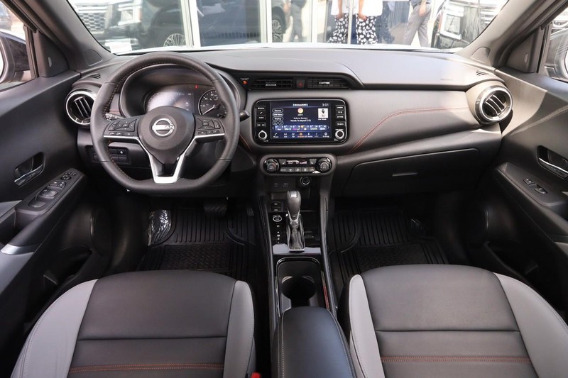 Nissan Kicks Vehicle Image 20