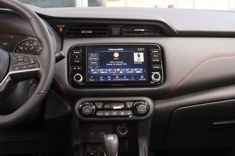 Nissan Kicks Vehicle Image 23