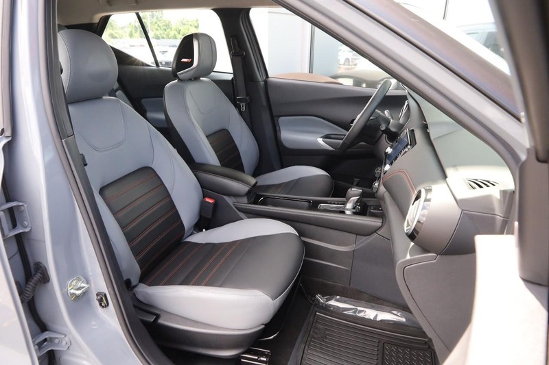 Nissan Kicks Vehicle Image 25