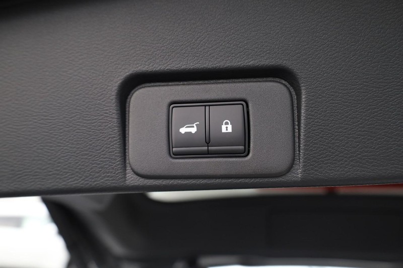 Nissan Rogue Vehicle Image 10