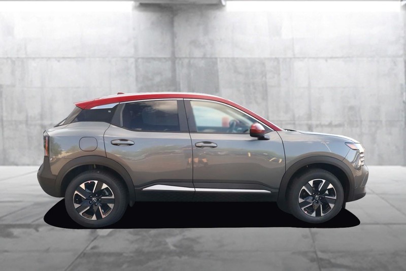 Nissan Kicks Vehicle Image 05