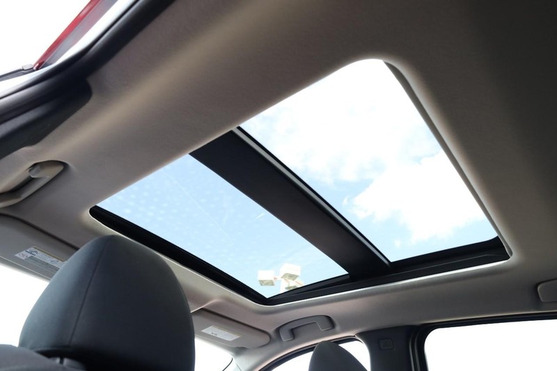 Nissan Kicks Vehicle Image 11