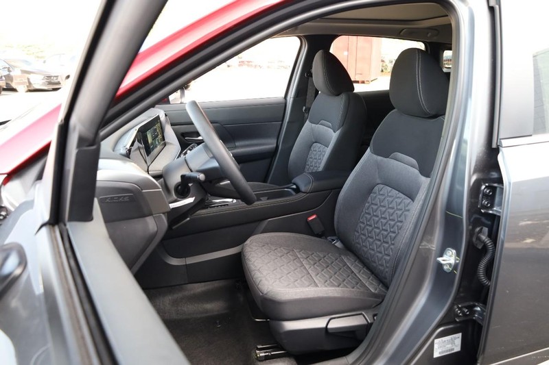 Nissan Kicks Vehicle Image 12